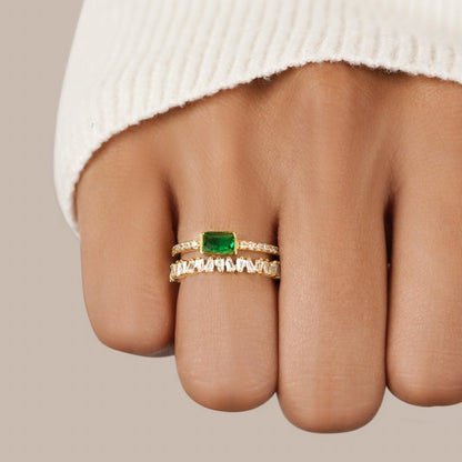 Anello a strati con cristallo