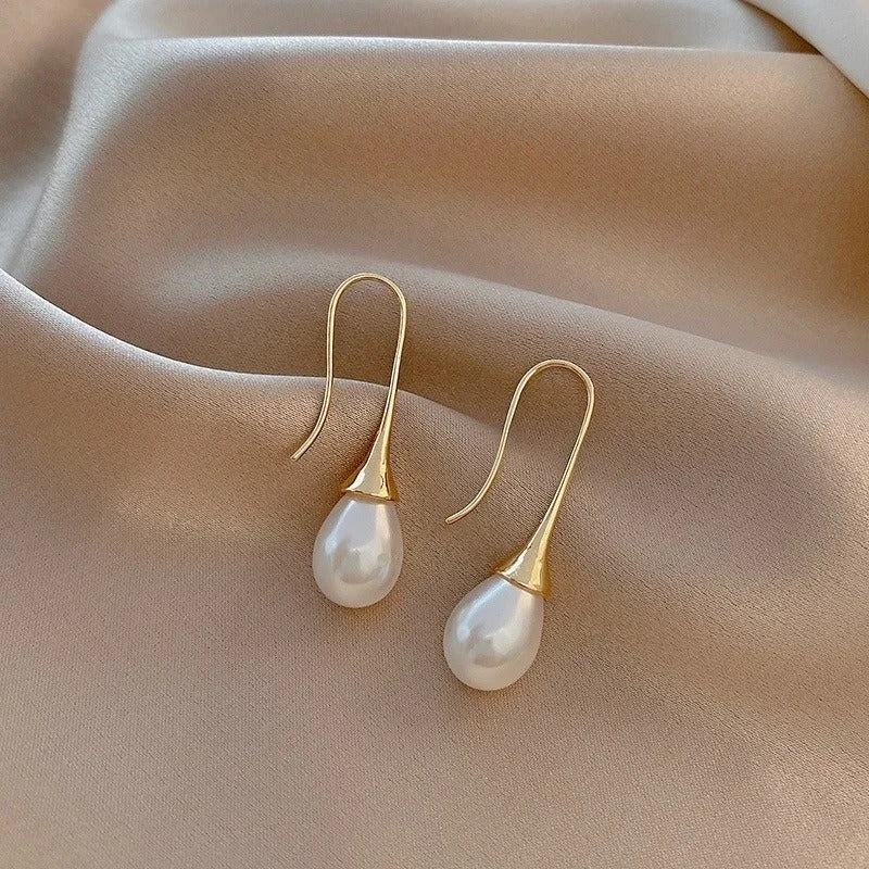 Orecchini Helena classici in perla